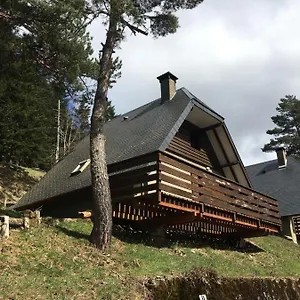 https://chalet-lac-de-payolle.midi-pyreneeshotels.com